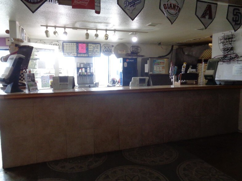 More Photos Of 110 N Mooney Blvd, Tulare Amusement Park For Lease