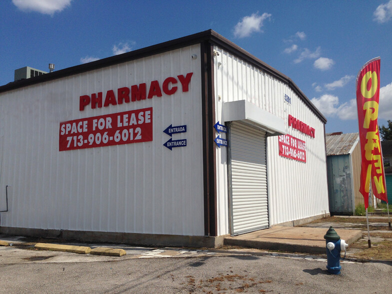 Primary Photo Of 5201 Harrisburg Blvd, Houston Medical For Lease