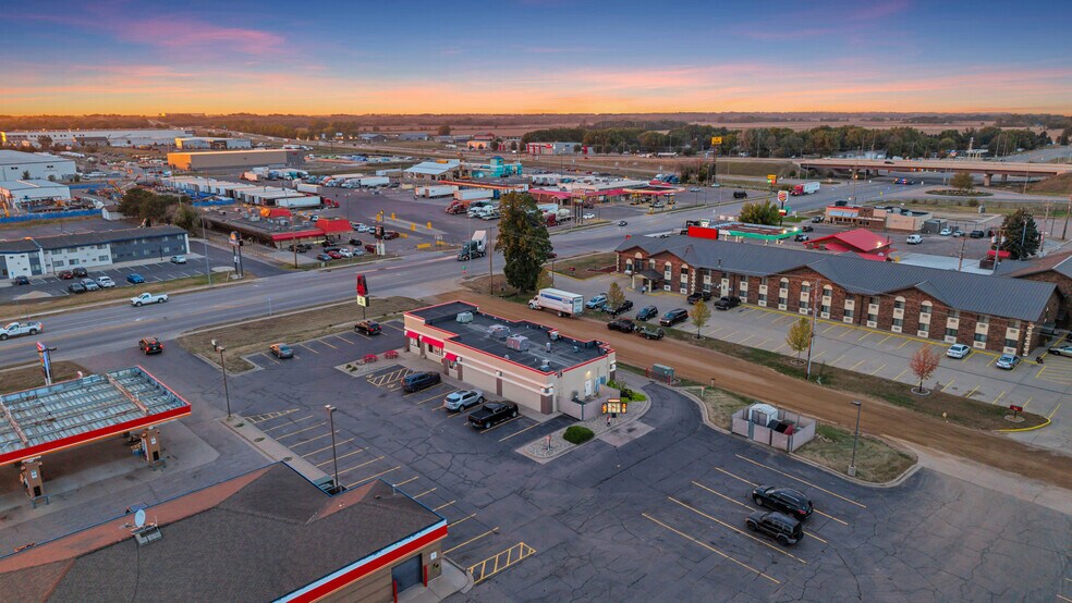 More Photos Of 5050 N Cliff Ave, Sioux Falls Fast Food For Sale