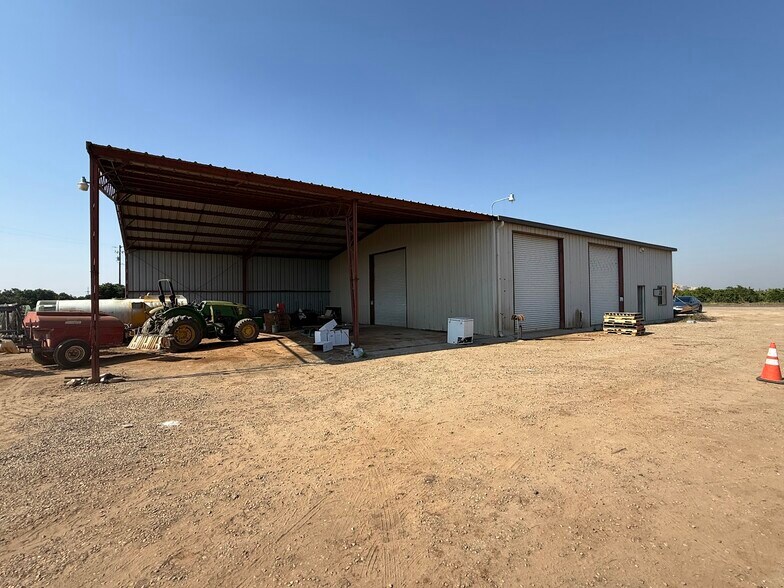 More Photos Of 8780 S Anchor Ave, Orange Cove Industrial For Lease