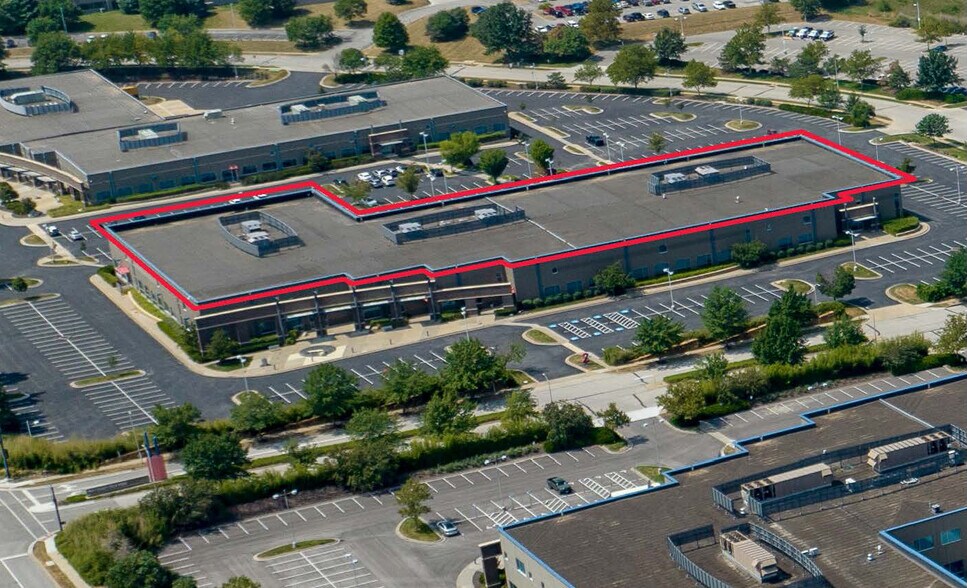 More Photos Of 17000 W 119th St, Lenexa Flex For Lease