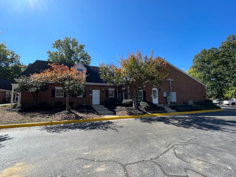 More Photos Of 11335 Pembrooke Sq, Waldorf Medical For Sale