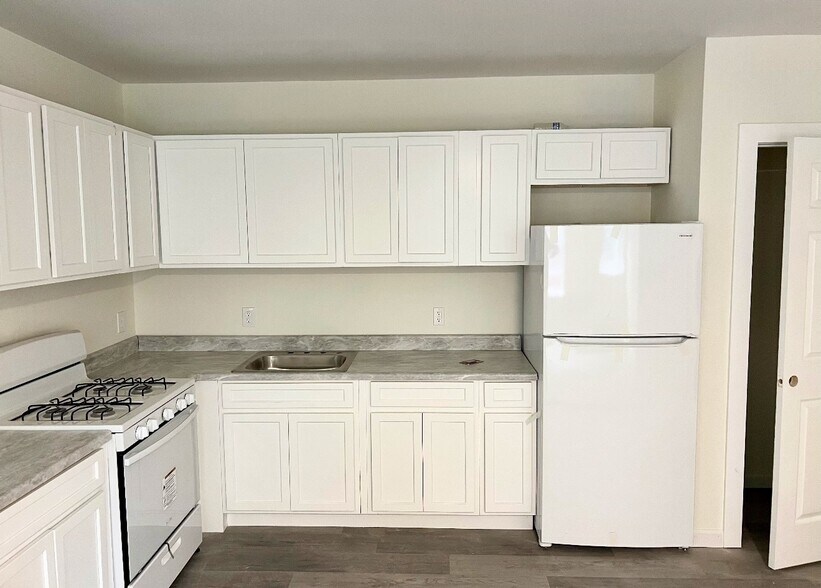 More Photos Of 642 Park St, Hartford Apartments For Sale