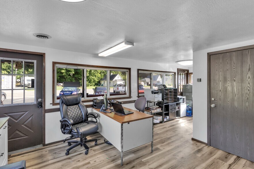 More Photos Of 548 Hill St, Mc Grann Flex For Sale
