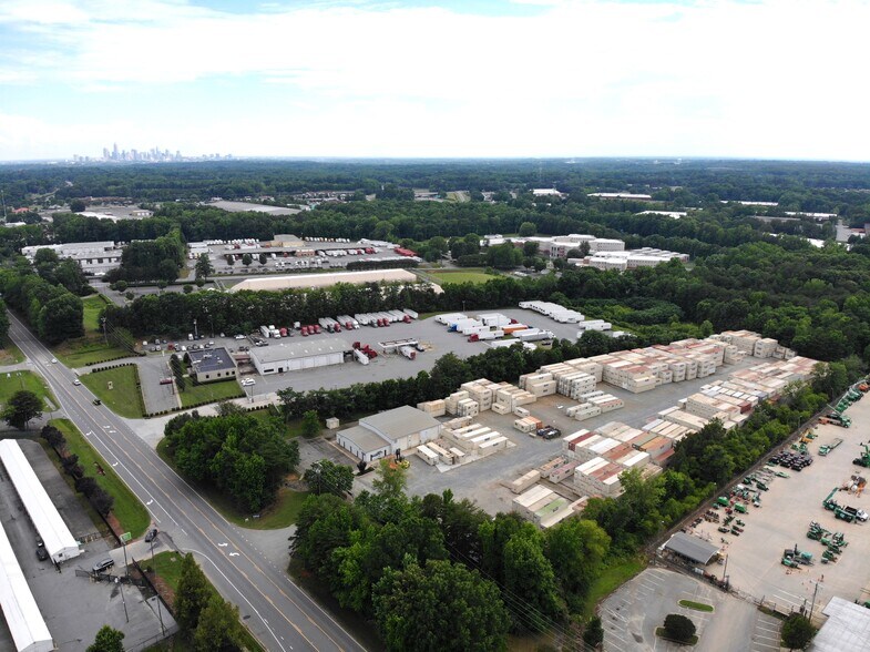 Primary Photo Of 7121 Statesville Rd, Charlotte Distribution For Lease