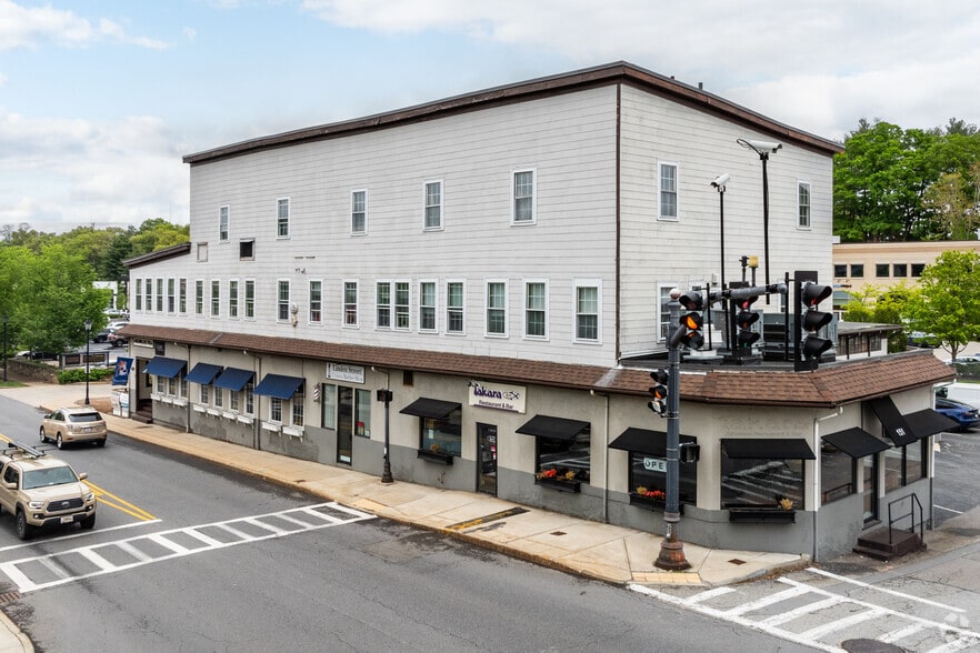 More Photos Of 151-159 Linden St, Wellesley Office For Lease