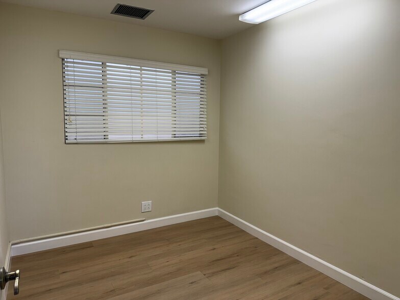 More Photos Of 1077 Cass St, Monterey Medical For Lease