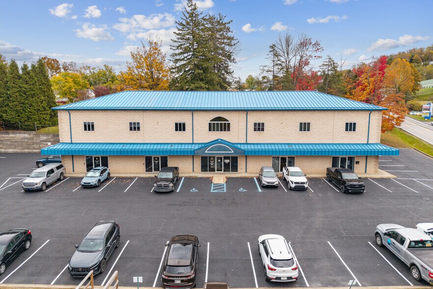 Primary Photo Of 742 Fairmont Rd, Morgantown Office For Lease