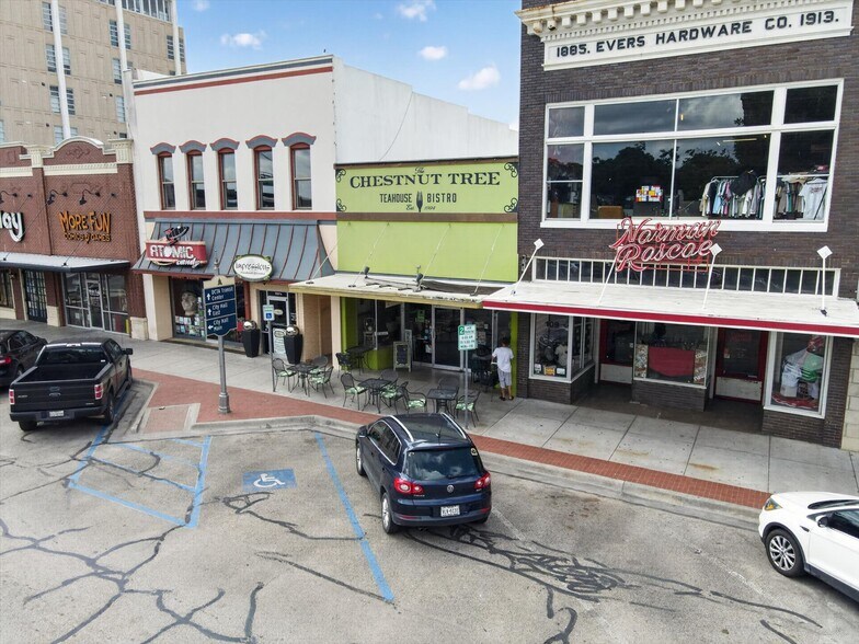 More Photos Of 107 W Hickory St, Denton General Retail For Sale
