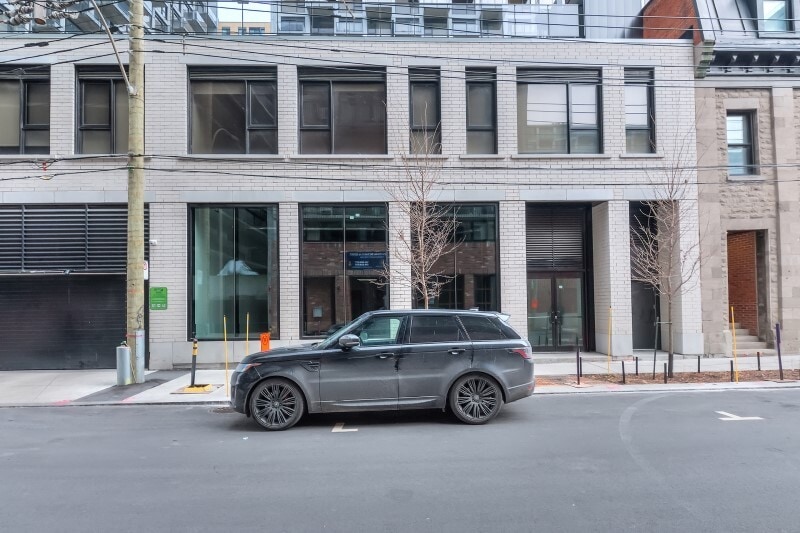 More Photos Of 225 Rue Young, Montréal Apartments For Lease