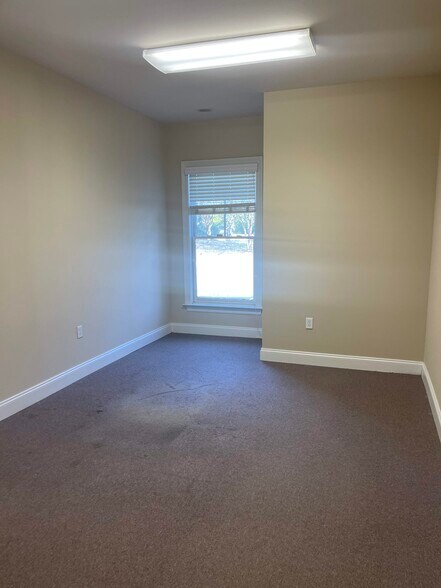 More Photos Of 2798 O'Neal Ln, Baton Rouge Office For Lease