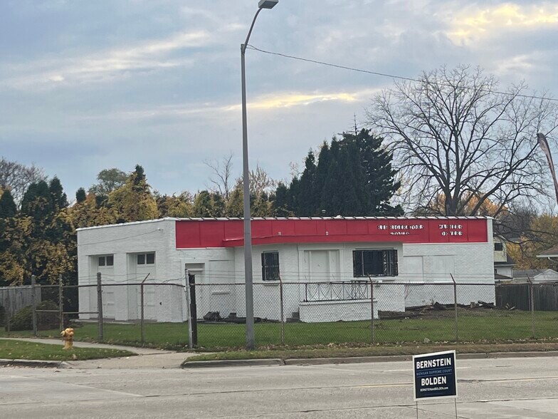 More Photos Of 556 Auburn Ave, Pontiac Light Manufacturing For Lease