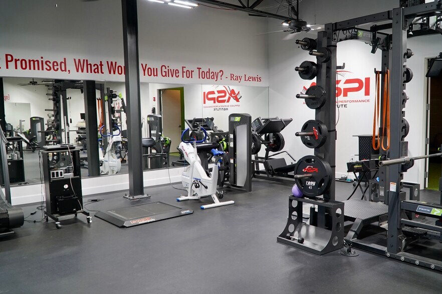 More Photos Of 5850 W Cypress St, Tampa Office For Lease