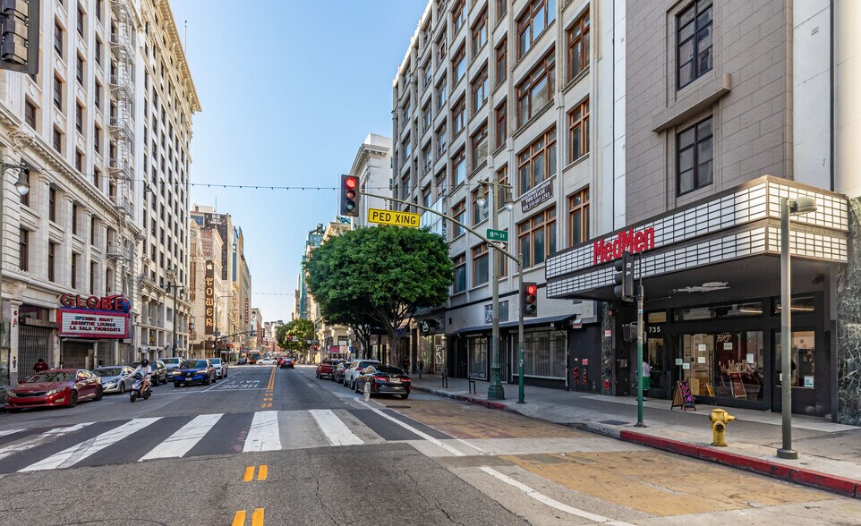 More Photos Of 735 S Broadway, Los Angeles Storefront For Sale