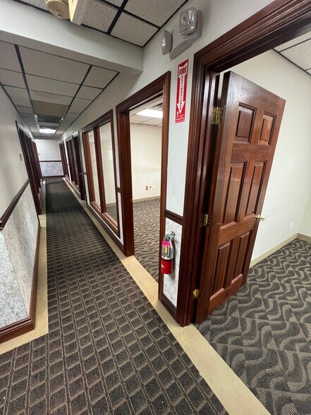 More Photos Of 2095 N Andrews Ave, Pompano Beach Light Manufacturing For Lease