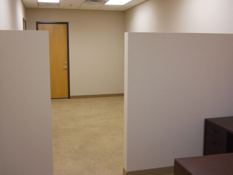 More Photos Of 9915 E Bell Rd, Scottsdale Medical For Lease