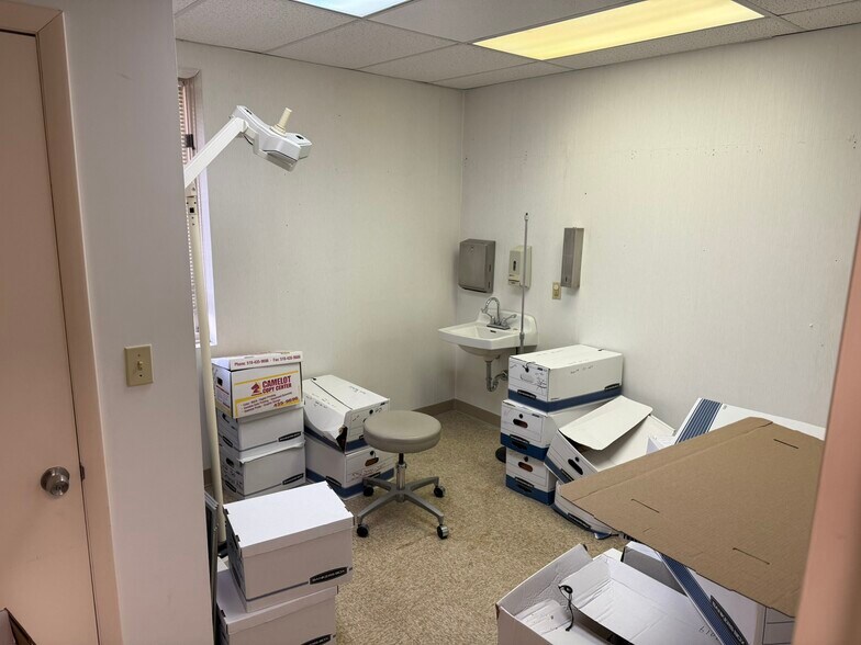More Photos Of 2 Chelsea Pl, Clifton Park Medical For Lease