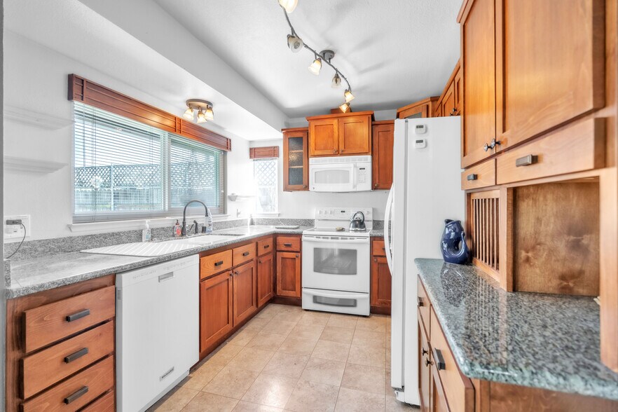 More Photos Of 7028 26th St, Rio Linda Industrial For Sale