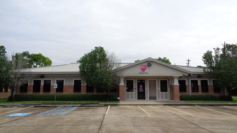 More Photos Of 5751 Blythewood St, Houston Unknown For Lease