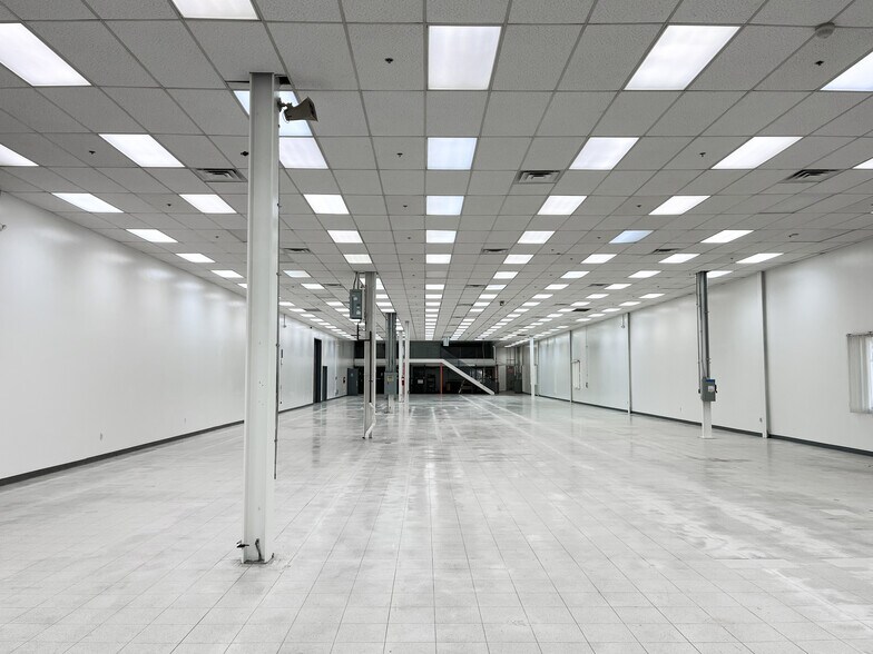 More Photos Of 101 Electronics Blvd SW, Huntsville Industrial For Lease
