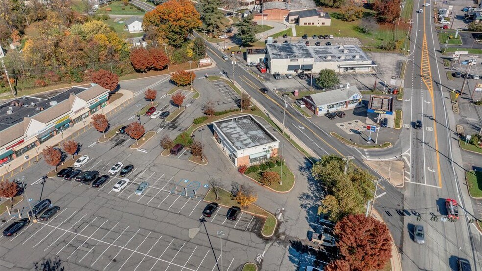 More Photos Of 374 Windsor Hwy, Vails Gate Unknown For Lease