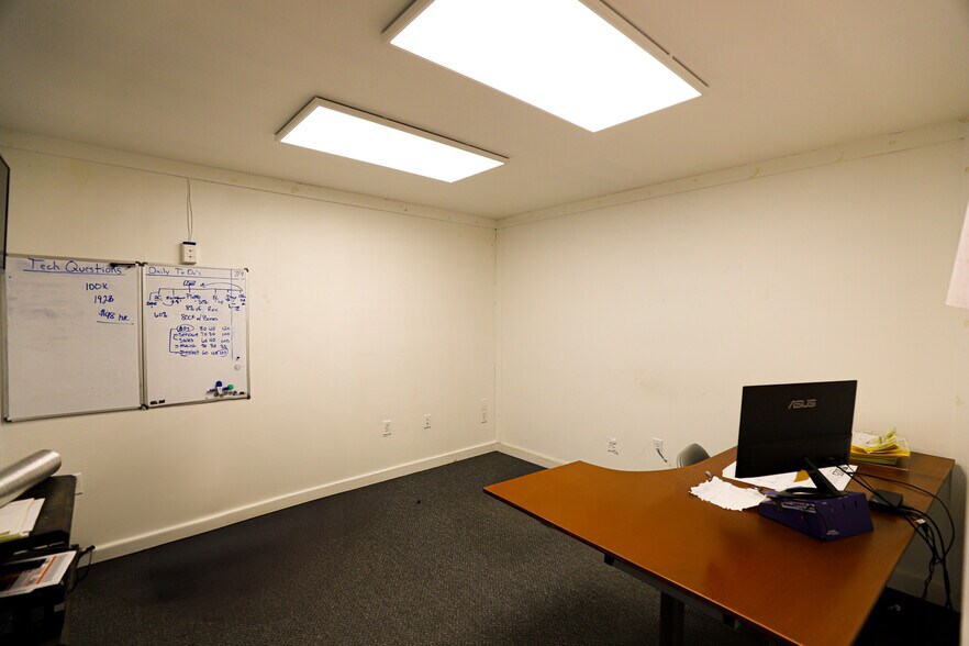 More Photos Of 13723 NW US Highway 441, Alachua General Retail For Lease