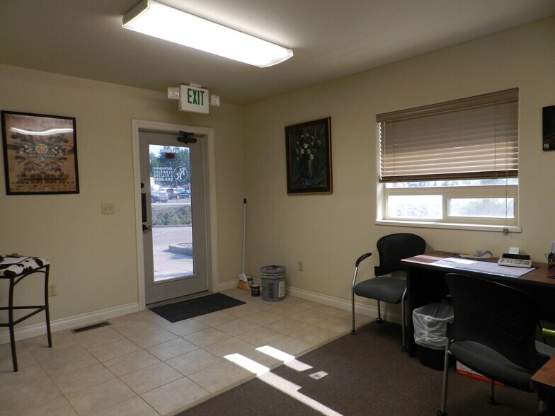 More Photos Of 1541 Ogden Rd, Montrose Medical For Lease