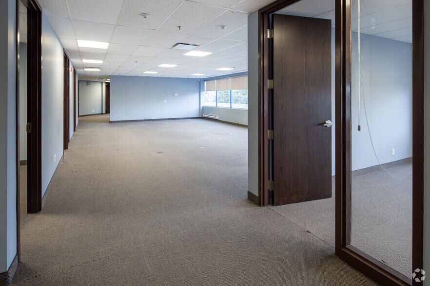 More Photos Of 35 Fulton Way, Richmond Hill Light Distribution For Lease