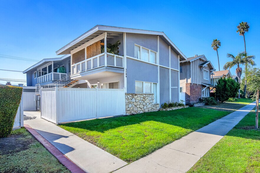 Primary Photo Of 3706 Redondo Beach Blvd, Torrance Apartments For Sale