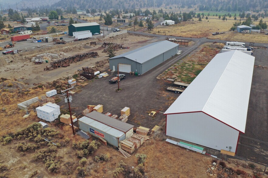 More Photos Of 14079 SW Commercial Loop Rd, Terrebonne Warehouse For Sale