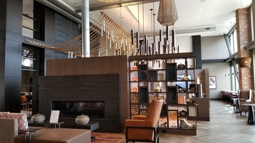 More Photos Of 7710 Harkins Rd, Lanham Parking Garage For Lease