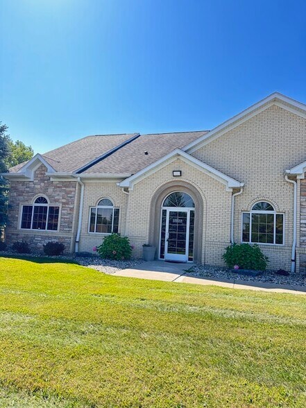 More Photos Of 5084 Villa Linde Pky, Flint Office For Sale