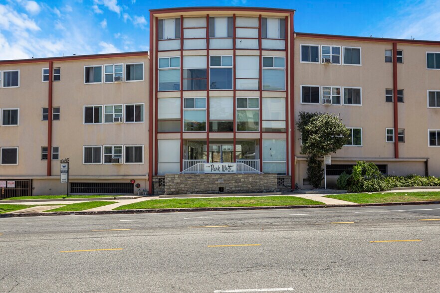 More Photos Of 1441 S Beverly Glen Blvd, Los Angeles Apartments For Sale