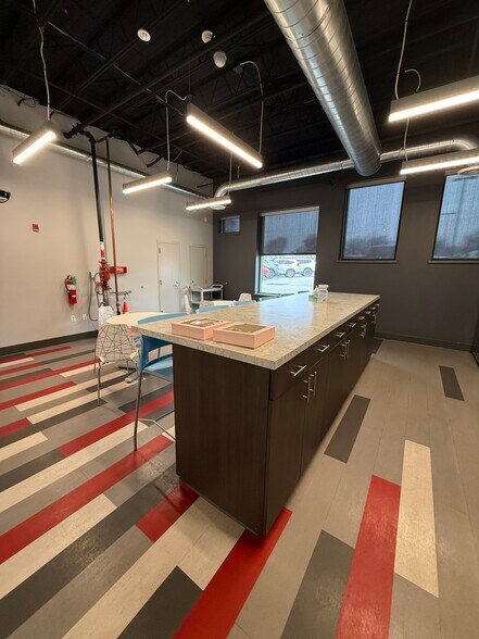 More Photos Of 16-20 S Lewis Ave, Tulsa Office For Lease