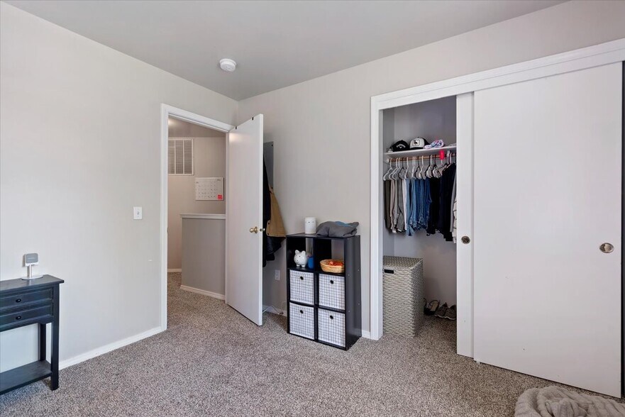 More Photos Of 2073 N Woodford Ave, Meridian Multifamily For Sale