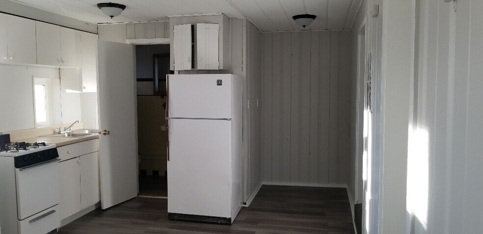 More Photos Of 8587-8615 Pontiac Lake Rd, White Lake Apartments For Sale