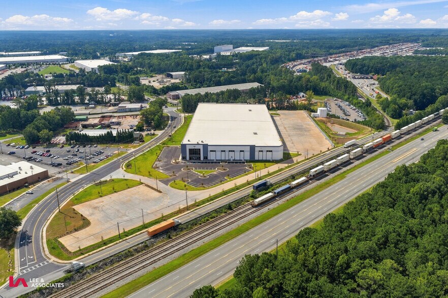More Photos Of 505 Bohannon Rd, Fairburn Distribution For Lease