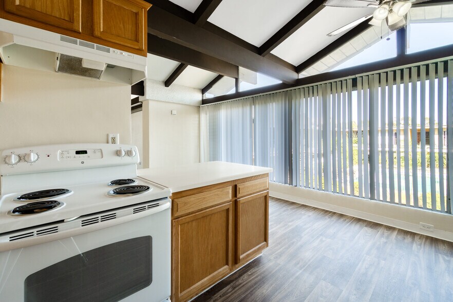 More Photos Of 5055 73rd St, San Diego Apartments For Sale