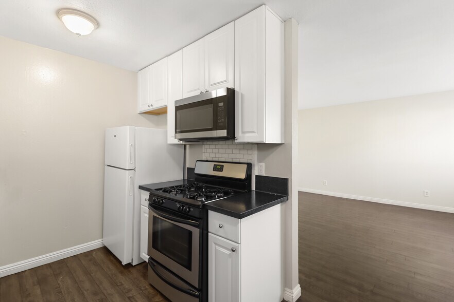 More Photos Of 163 Pleasant Ave, Auburn Apartments For Sale