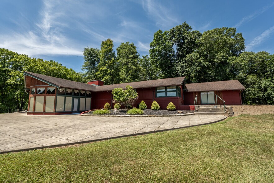 More Photos Of Gate Entrance Risner Rd, Jackson Lodge Meeting Hall For Sale