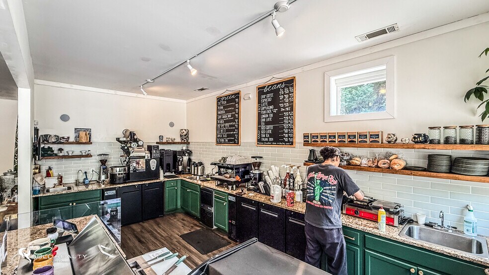 More Photos Of 760 United Ave SE, Atlanta Restaurant For Sale