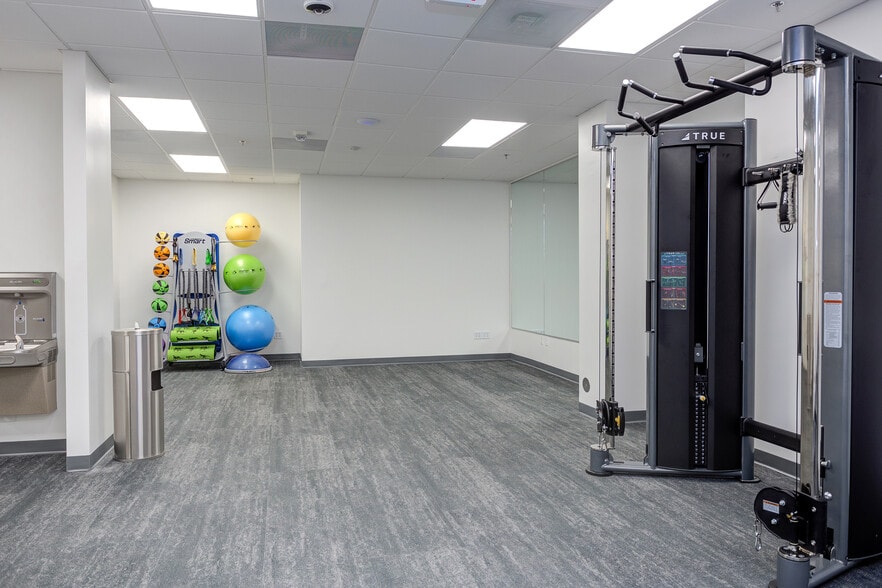 More Photos Of 5171 Glenwood Ave, Raleigh Office For Lease