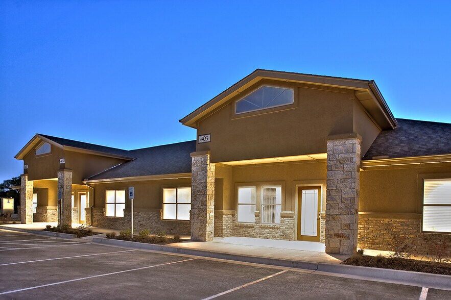 More Photos Of 1464 E Whitestone Blvd, Cedar Park Unknown For Lease