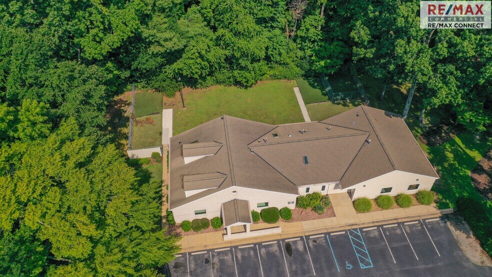 More Photos Of 3440 Hampton Hwy, Yorktown Office For Sale
