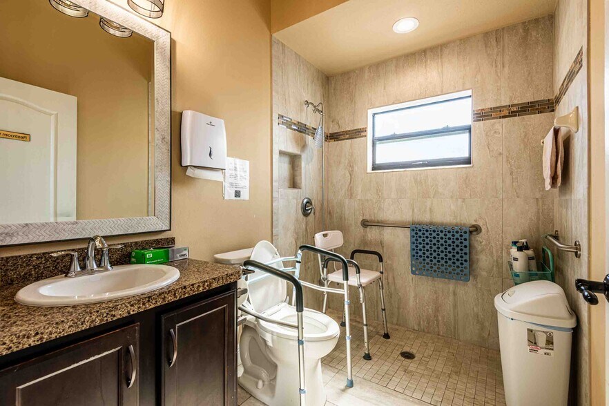 More Photos Of 13031 Partridge St, Spring Hill Assisted Living For Sale