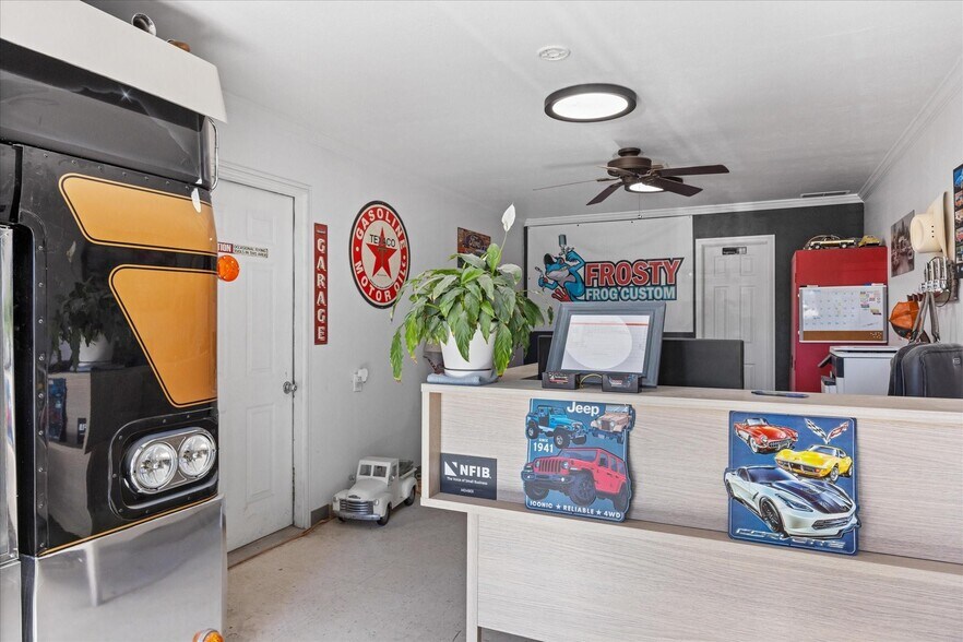 More Photos Of 1201 NE Barnard St, Glen Rose Land For Sale