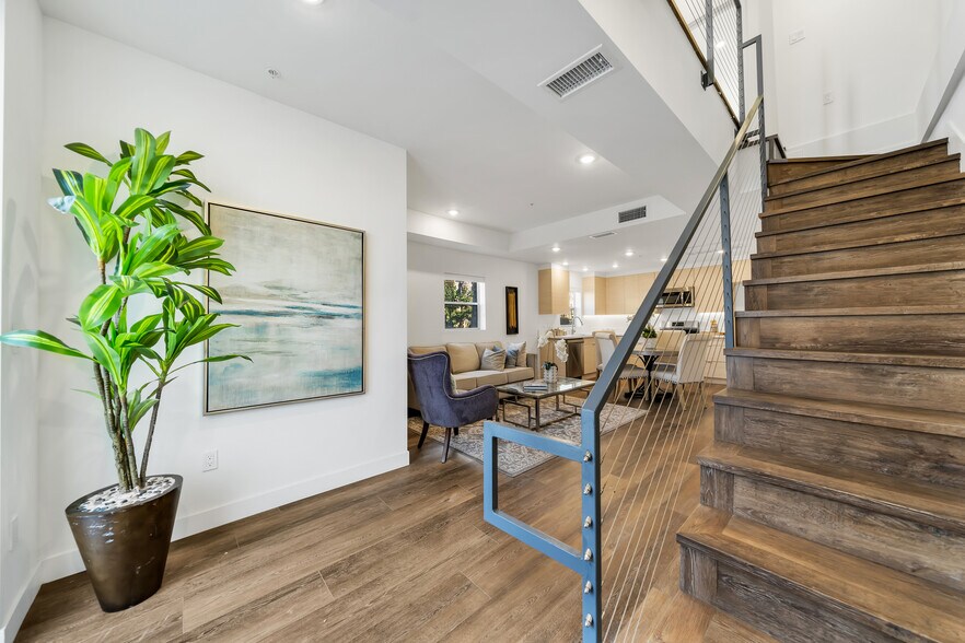 More Photos Of 1245 N New Hampshire Ave, Los Angeles Apartments For Sale