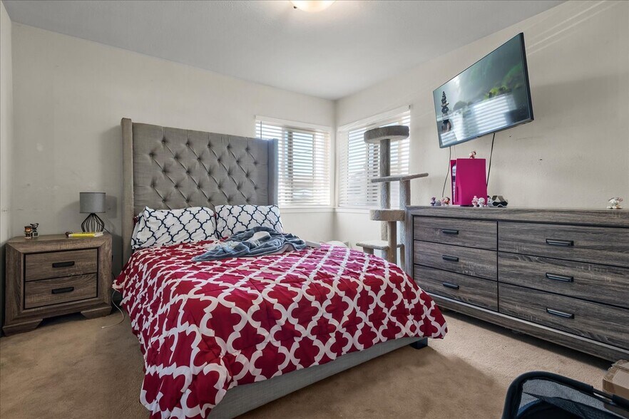 More Photos Of 26047 Gading Rd, Hayward Apartments For Sale