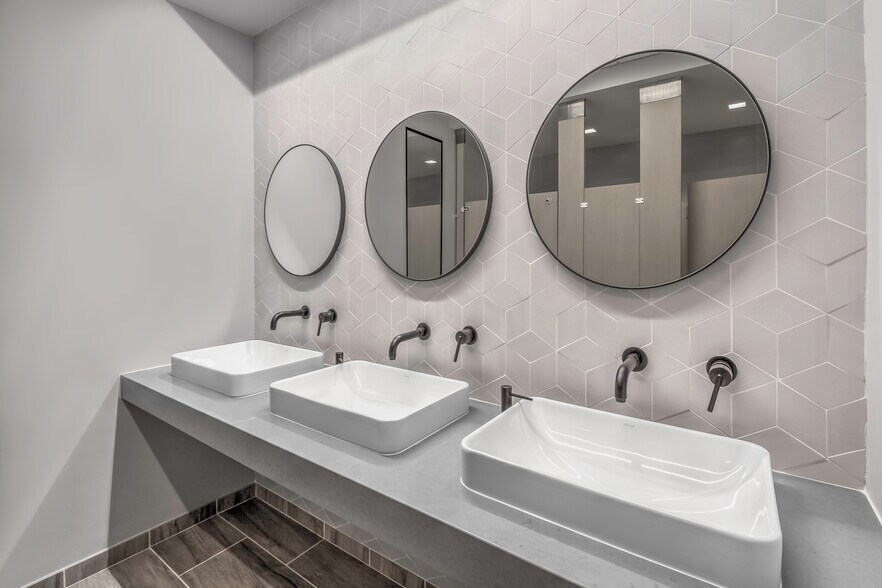 More Photos Of 5550 77 Center Dr, Charlotte Office For Lease