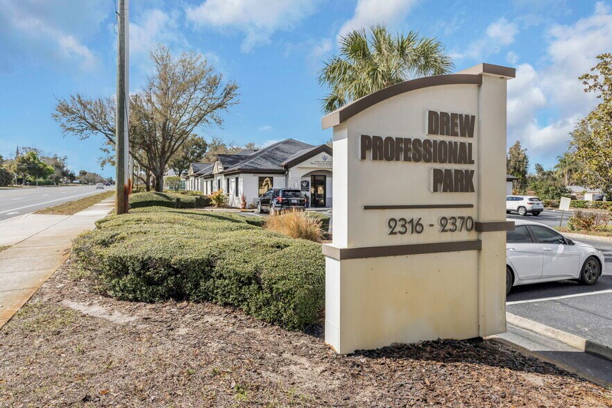 More Photos Of 2346 Drew St, Clearwater Office For Sale